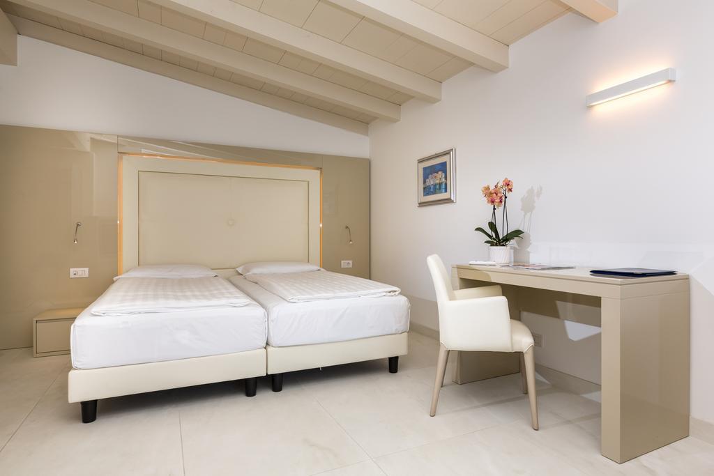 Hotel Vega