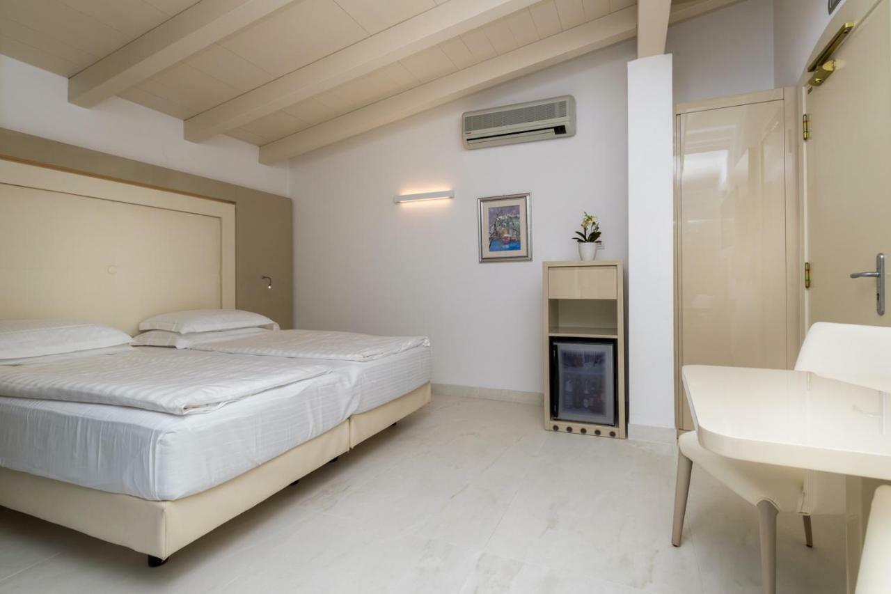 Vega 3* Malcesine