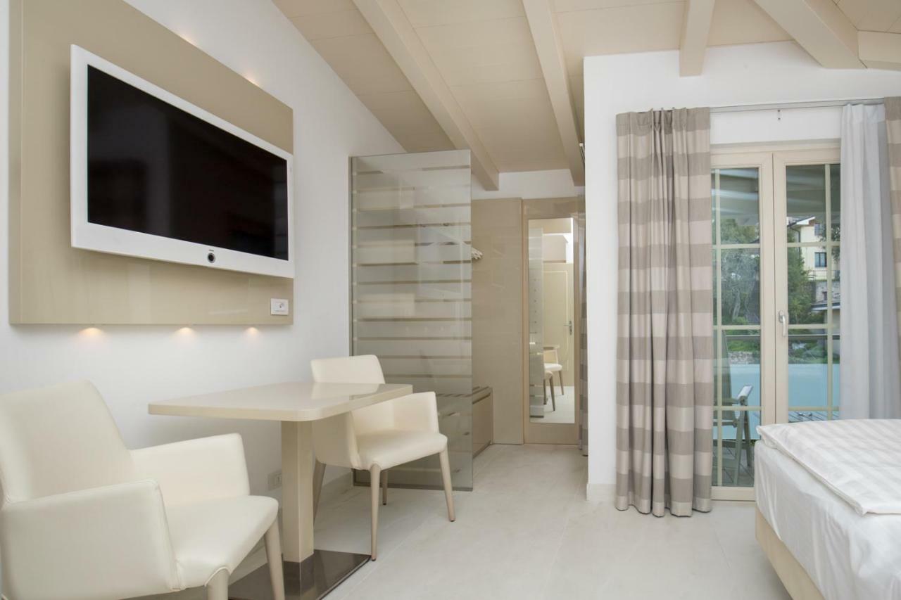 Vega 3* Malcesine