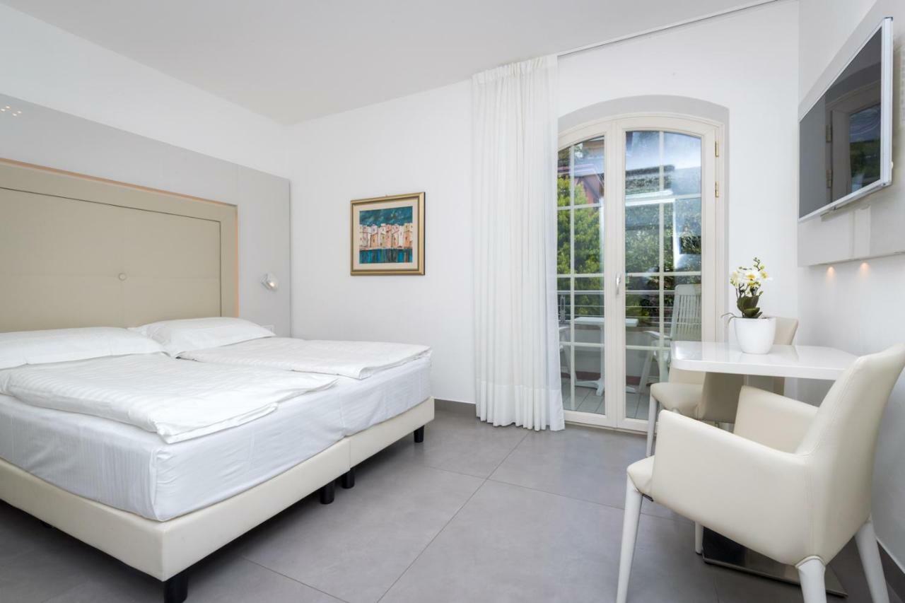 Vega Hotel 3*
